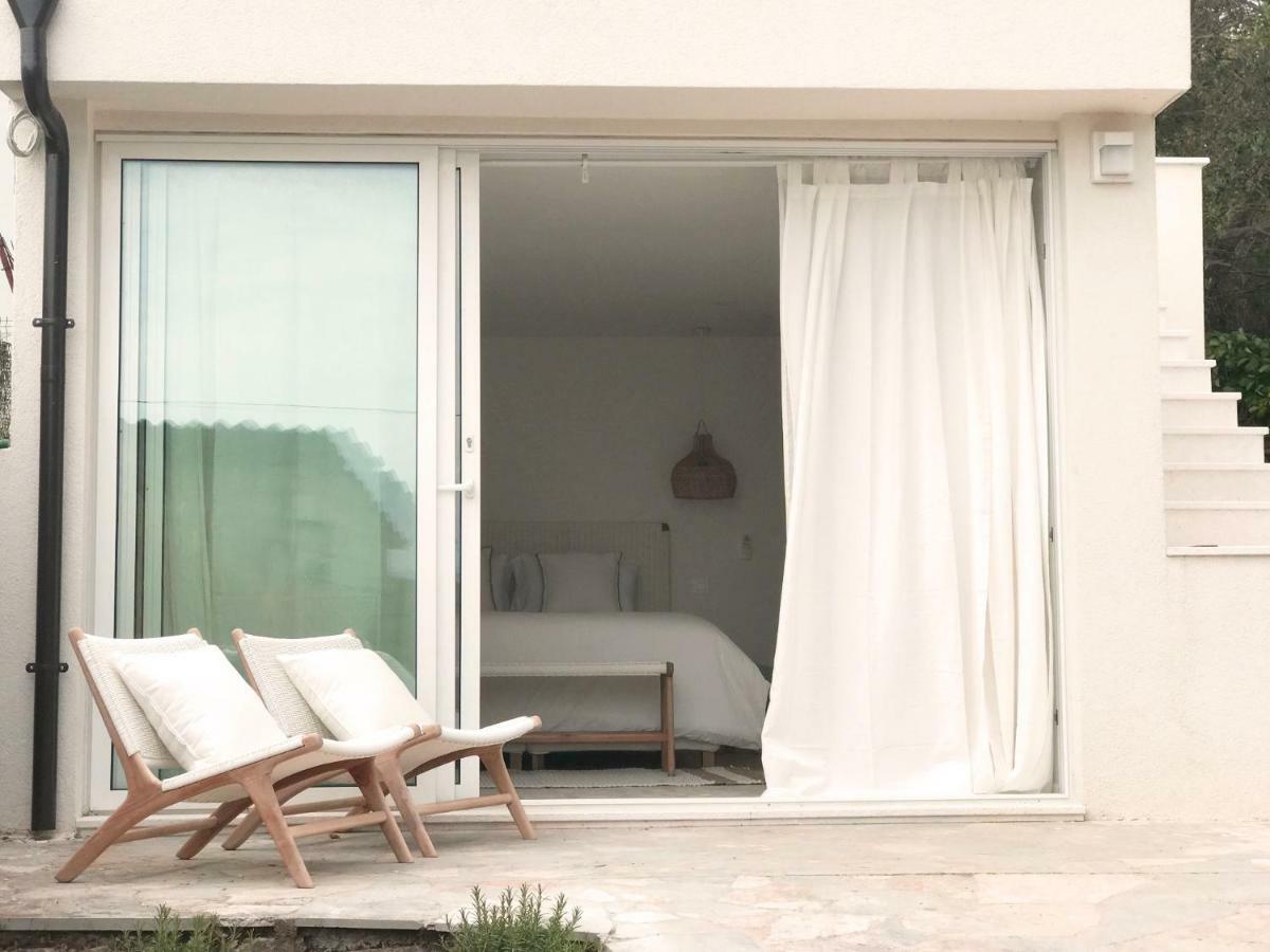 Luxury Family Beach Front Villa - Sunday Beach House Slatine Zewnętrze zdjęcie